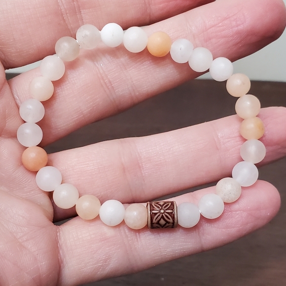 Pink Adventurine Crystal Bracelet - Picture 4 of 8